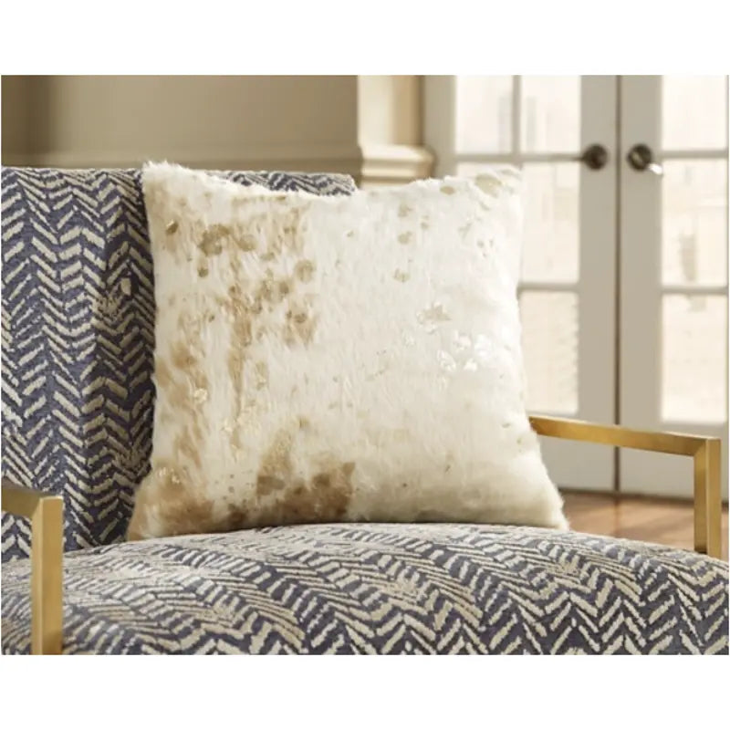 Ashley Furniture Signature Design Landers Pillow